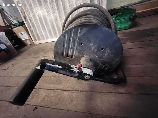 Enrouleur tuyau de nettoyeur haute pression