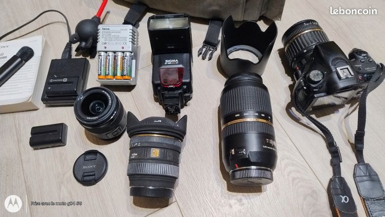 Ensemble appareil photo numérique Sony Alpha 58 + objectifs