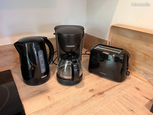 Ensemble cafetière bouilloire grille pain