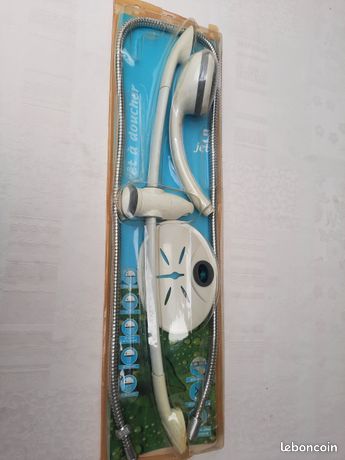 Ensemble de douche 5 jets dans sa boite