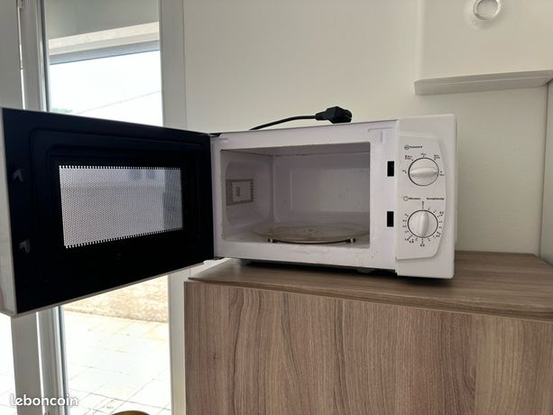 Ensemble four et four micro onde