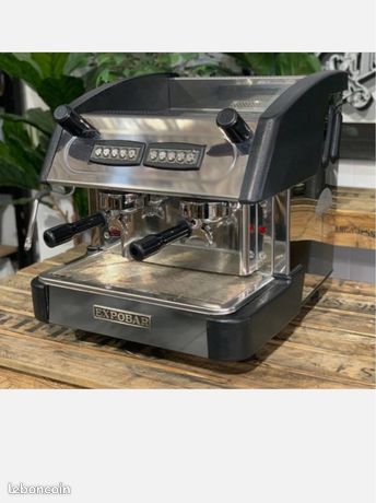 Ensemble machine à café et moulin à café