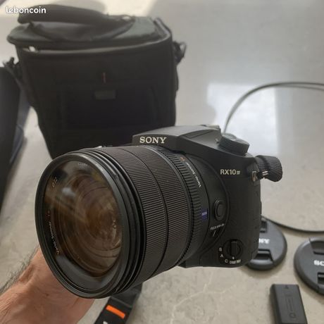 Ensemble Sony RX10 IV