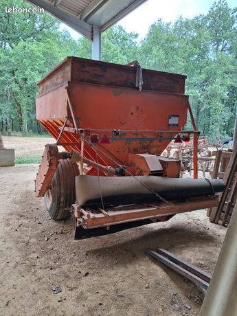 Epandeur à chaux prolog