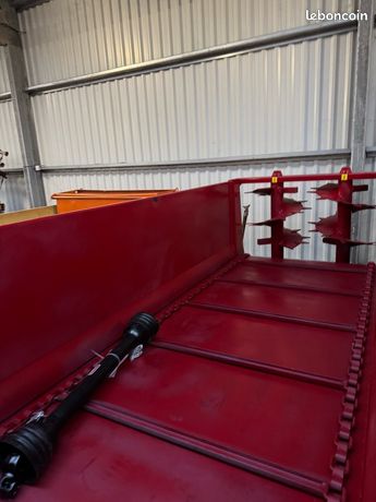 Epandeur de fumier vigneron