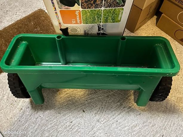 Ependeur semence ou engrais 12 litres 45 cm