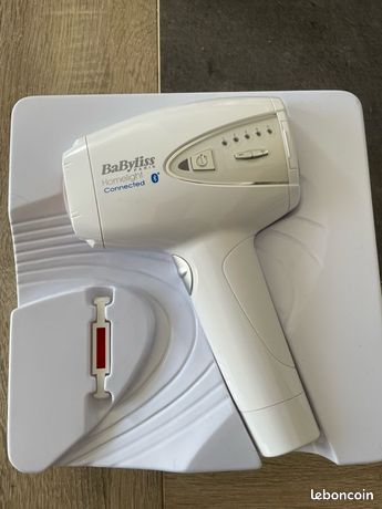 Épilateur à lumière pulsée