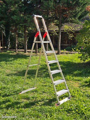 Escabeau 6 marches Hailo. Excellent état