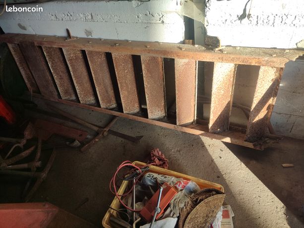 Escalier métallique