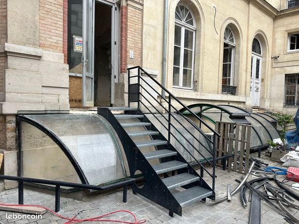 Escalier métallique