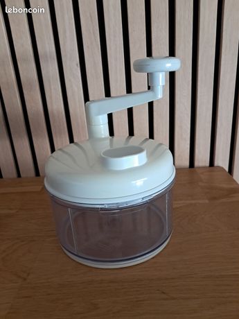 Essoreuse multifonction/ mini hachoir/ fouet
