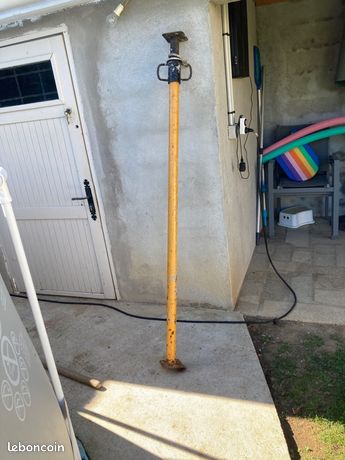 Étais de construction