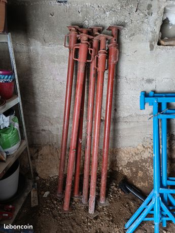 Étais et tréteaux de maçon