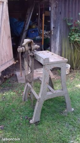 étau de forgeron avec support