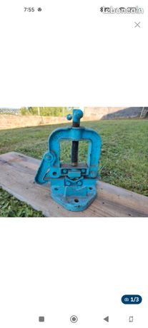 Etau serre tube a3