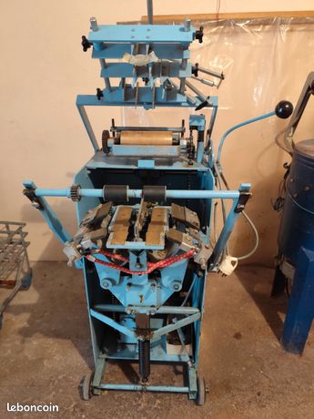 Etiqueteuse électrique pour bouteilles en bon état