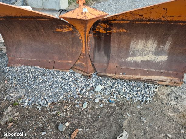 Etrave lame de déneigement