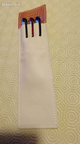 Étui pour stylos en cuir