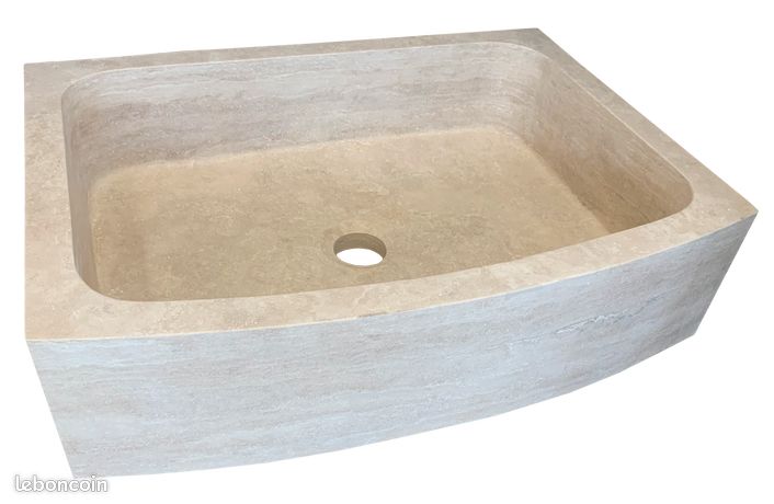 Evier en travertin