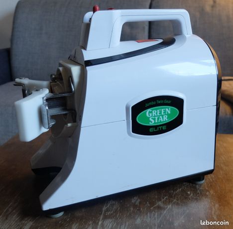 Extracteur à jus Green Star Elite Modèle GSE 5000 et ses accessoires