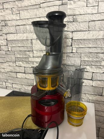 Extracteur de jus (slow juicer, à vis sans fin). Fruits et légumes