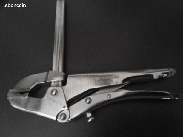 FACOM Pince étau serre joint à mors coulissant 527-750