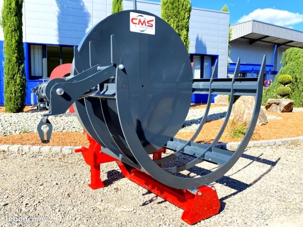 Fagoteuse hydraulique de bûches