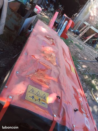 Faucheuse kubota 2028