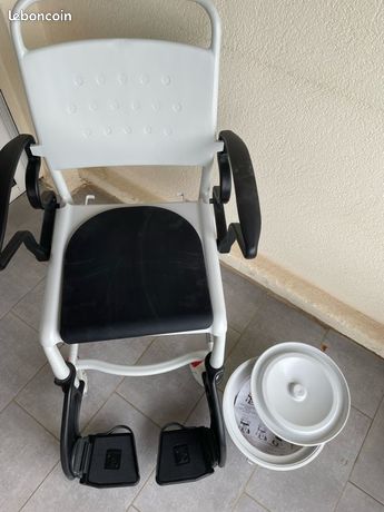 Fauteuil de douche chaise percée neuf