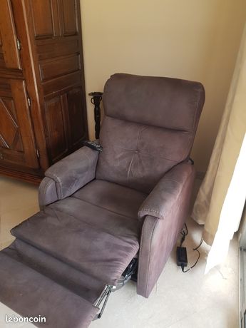 Fauteuil releveur électrique