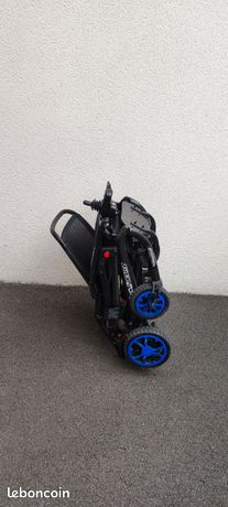 Fauteuil roulant électrique pliant