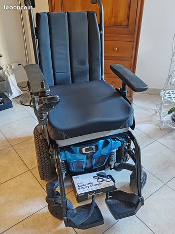 Fauteuil roulant électrique Quantum Q4 Révisé 2025 batteries