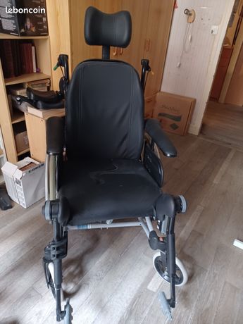 Fauteuil roulant Rea Invacare sans repose-pieds