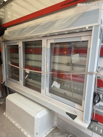 Fenêtre avec volet roulant