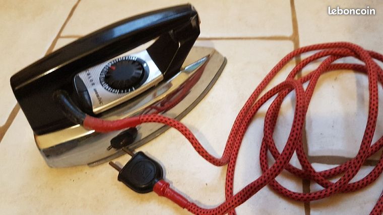 Fer à repasser ancien Calor matic