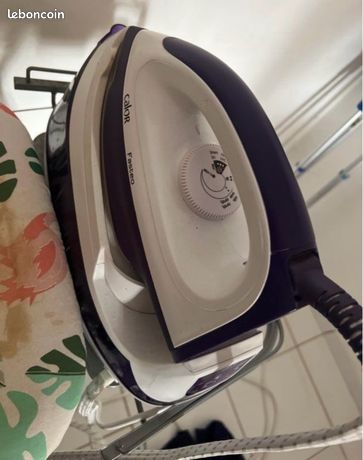Fer à repasser avec centrale vapeur