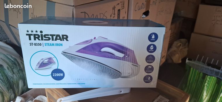 Fer à repasser - neuf dans sa boîte