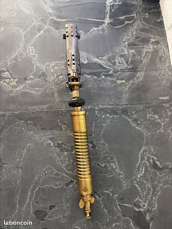 Fer à souder à essence de couvreur de Paris 1940