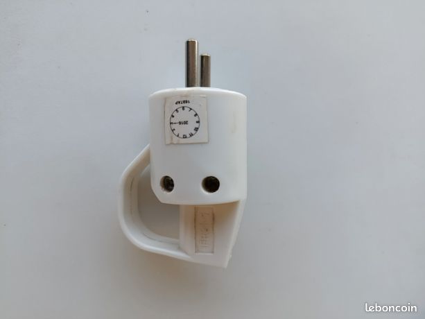 Fiche mâle - 16A - Avec poignée