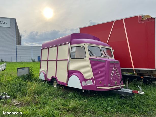 Food truck HY rose équipé