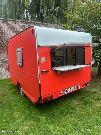 Food truck snack <750kg – Tout équipé neuf – Groupe électrogène inclus