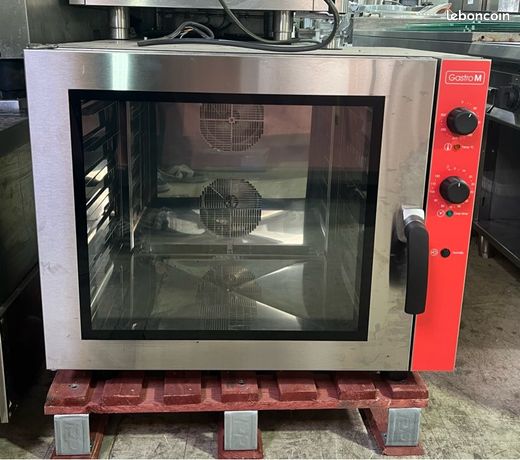 Four à convection avec humidificateur GASTRO M