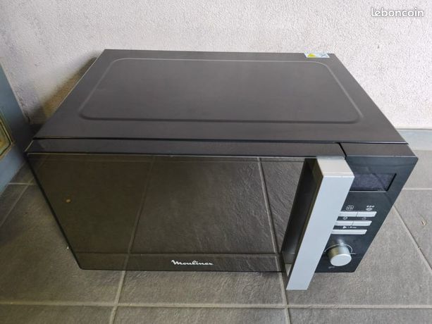 Four a micro-ondes + Grill MOULINEX