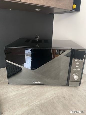 Four a micro-ondes Moulinex