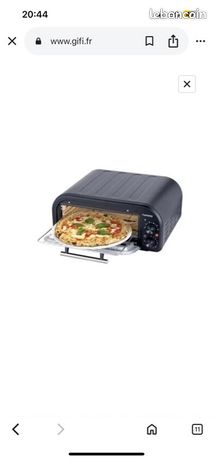 Four à pizza