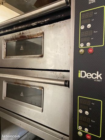 Four à pizze électrique