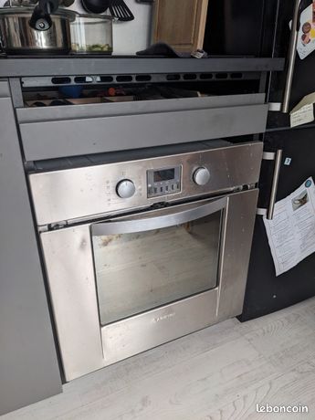 Four ARISTON chaleur tournante