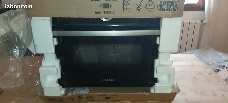 Four bosch COMPACT COMBI CMG633BB1