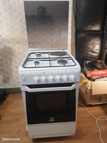 Four cuisinière Indesit gaz electrique
