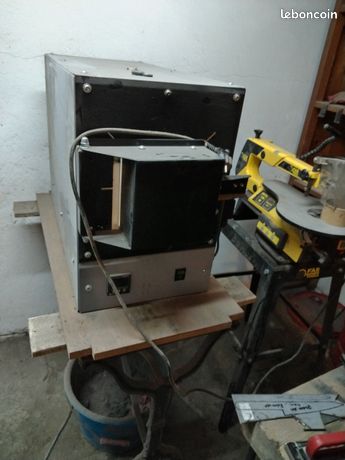 Four de trempe Titangrinder